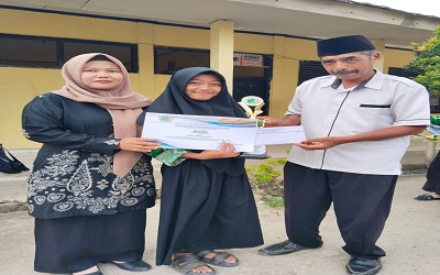 Pembagian Raport Hasil Belajar Semester Ganjil TA 2025-2026